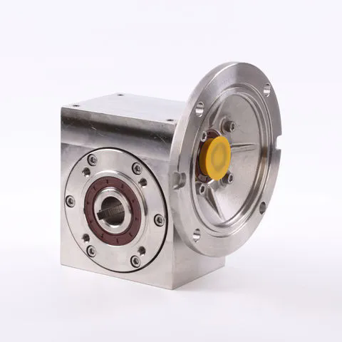How Does a Worm Gearbox Improve CNC Machine Accuracy?
